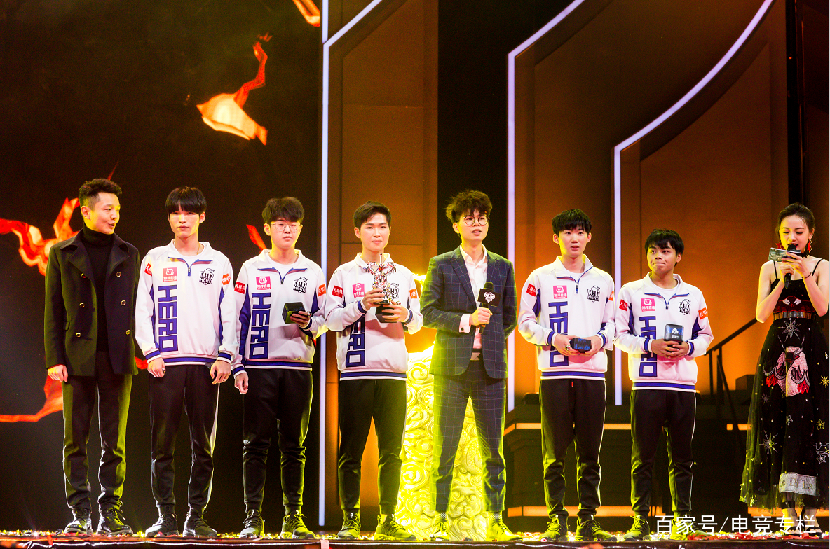 其实处境就像当初刚刚进入到kpl职业联赛的qghappy是一个状态,需要