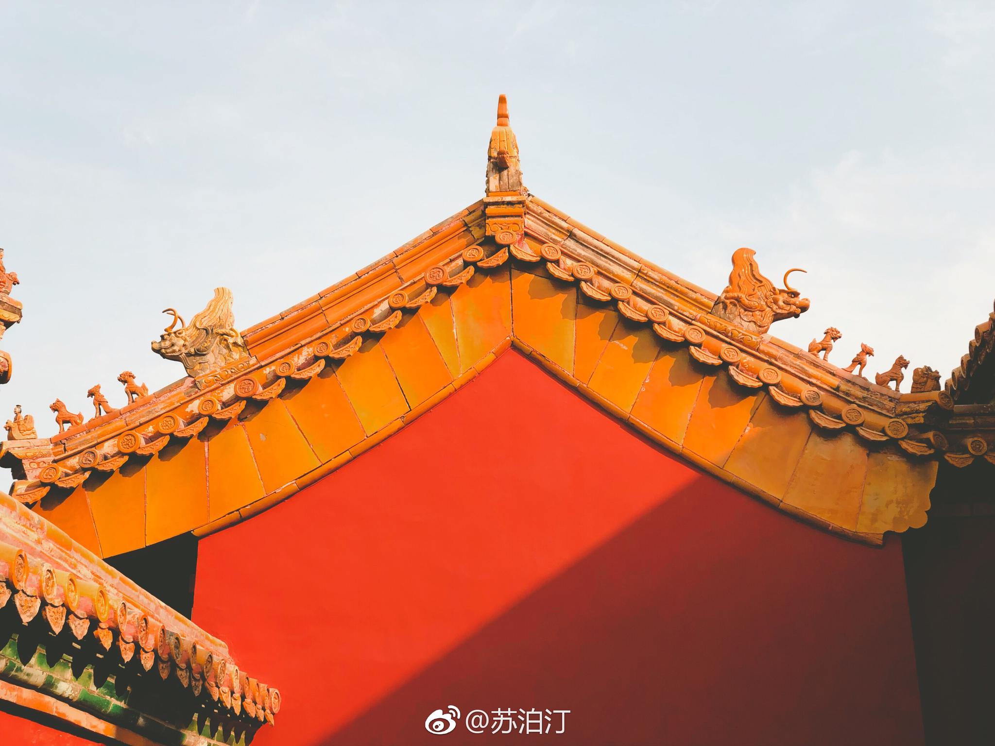 红墙金瓦辞岁去