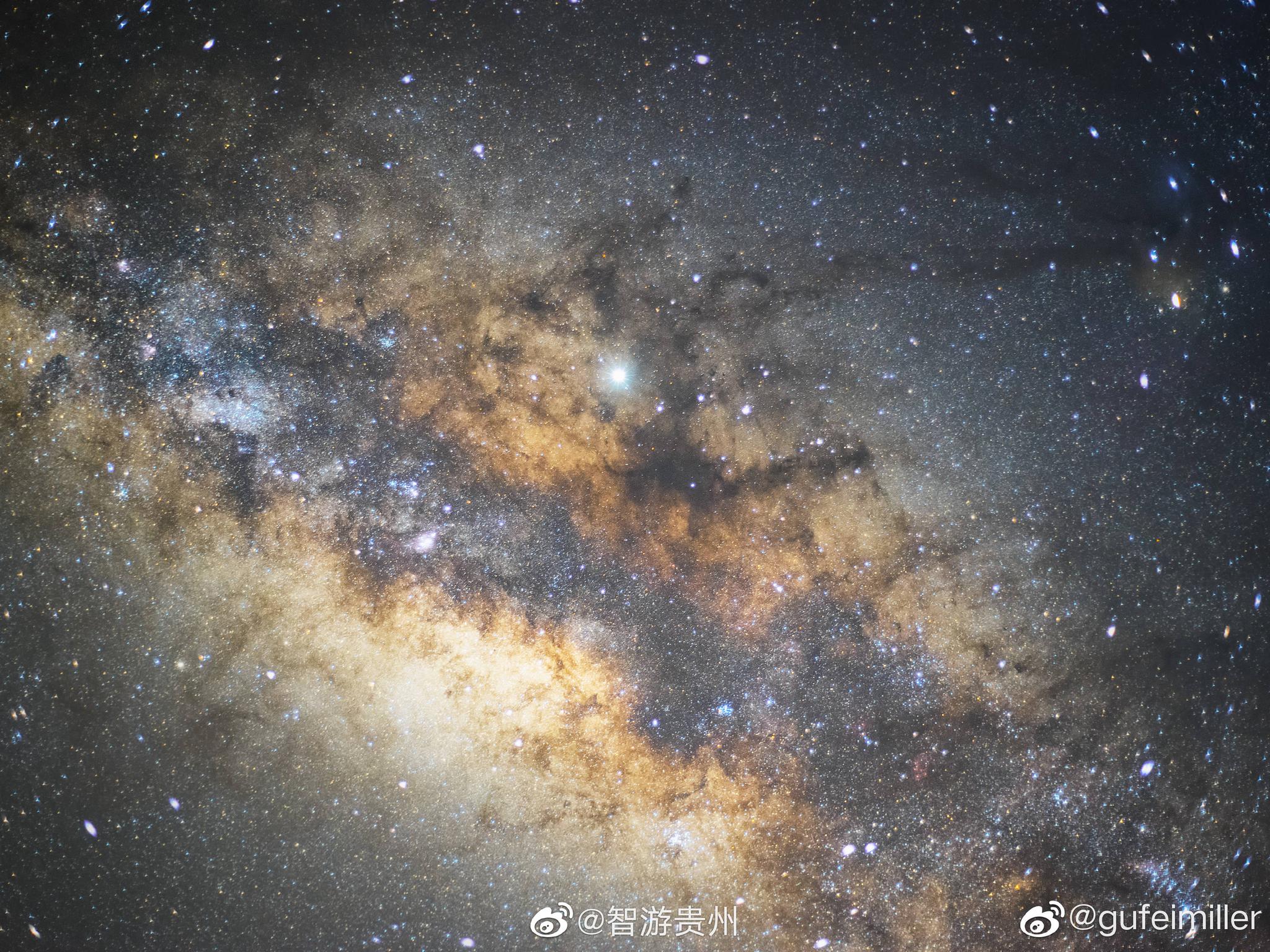 贵州乌蒙大草原的星空美哭