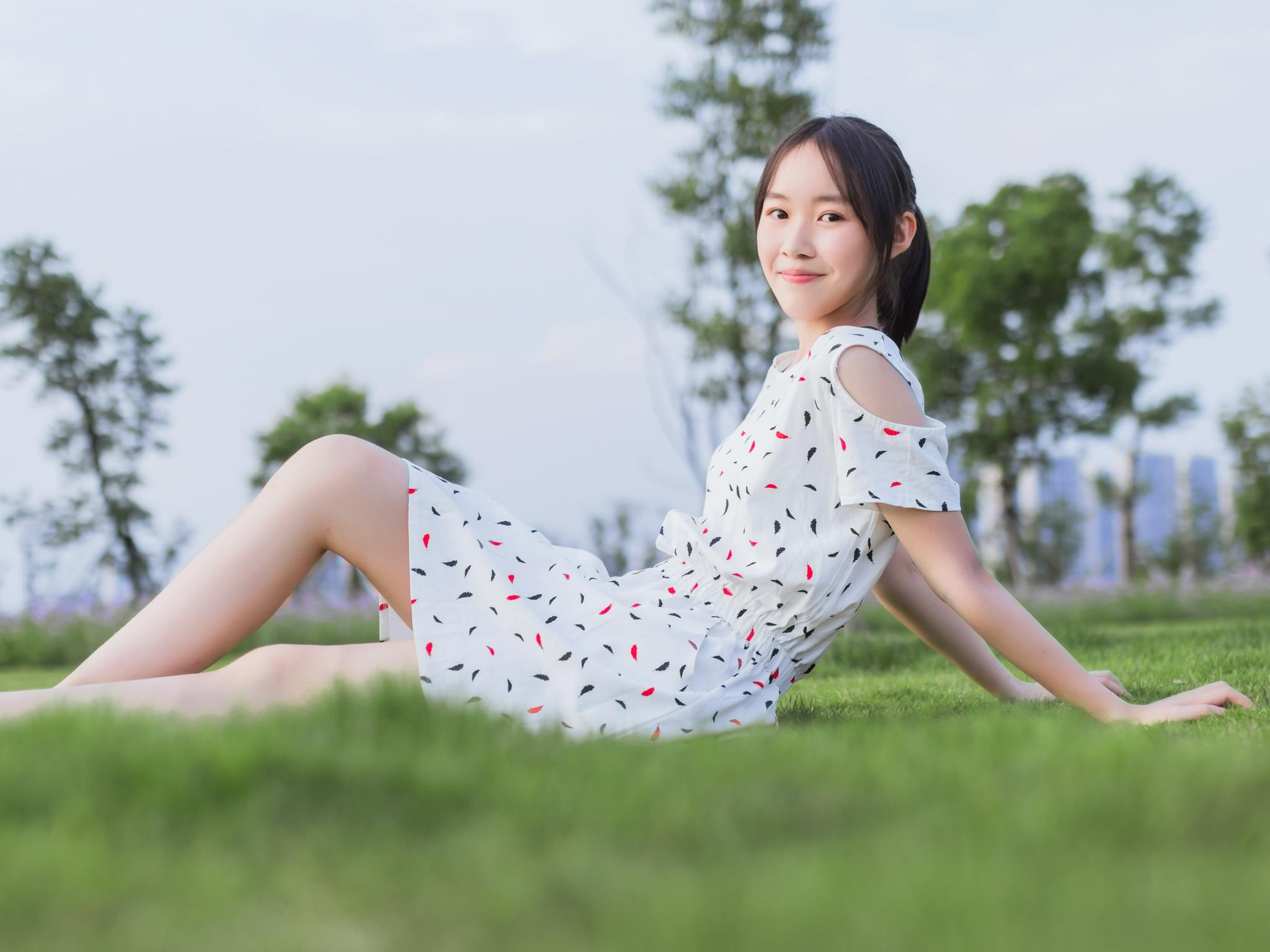 『盛夏』麻豆@美美美少女xii 摄影@苏枳zz 狮虎@知竹zz 『开个小