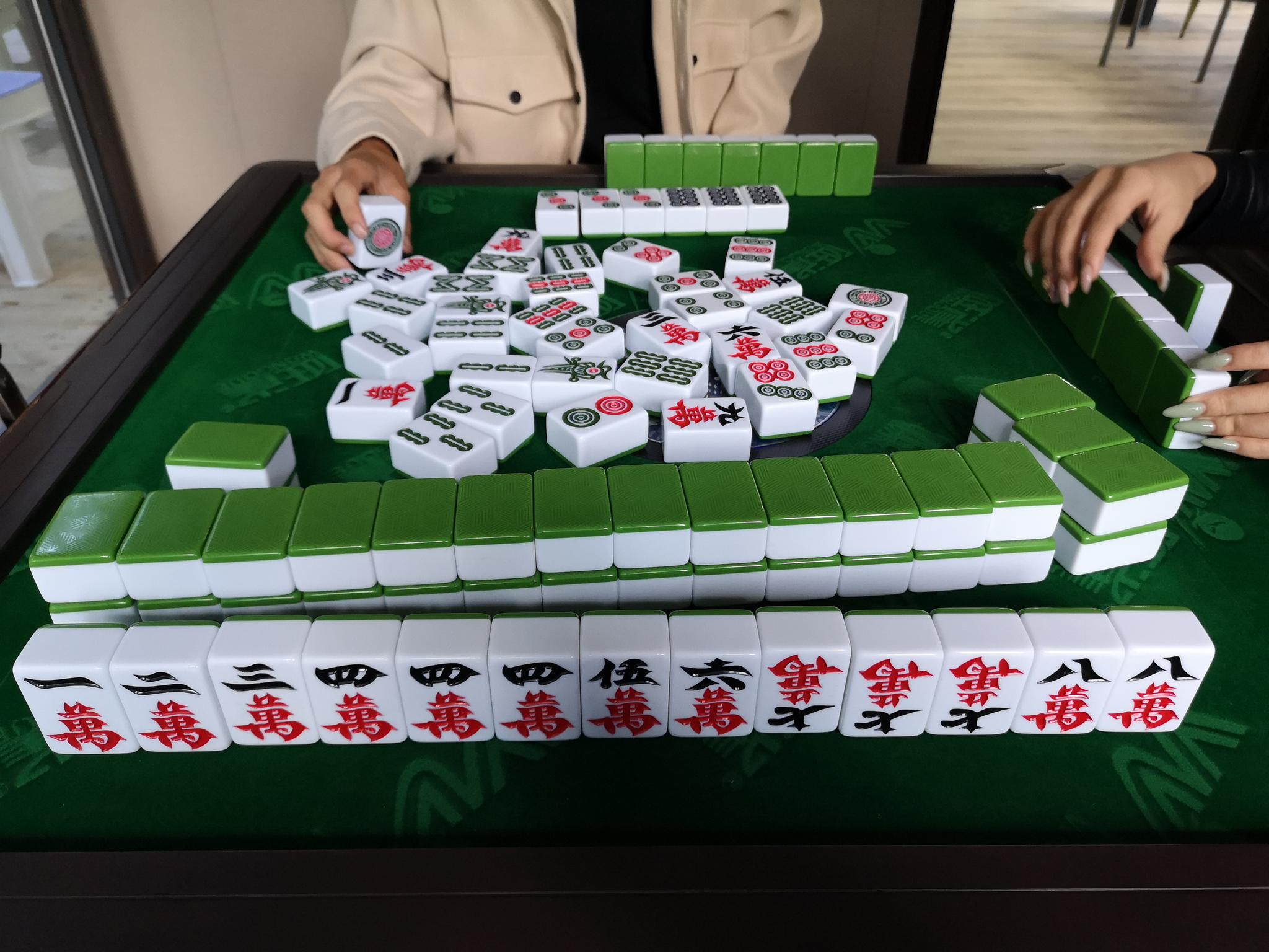 有没有和我一样,作为一个四川人,一年打不到两回麻将