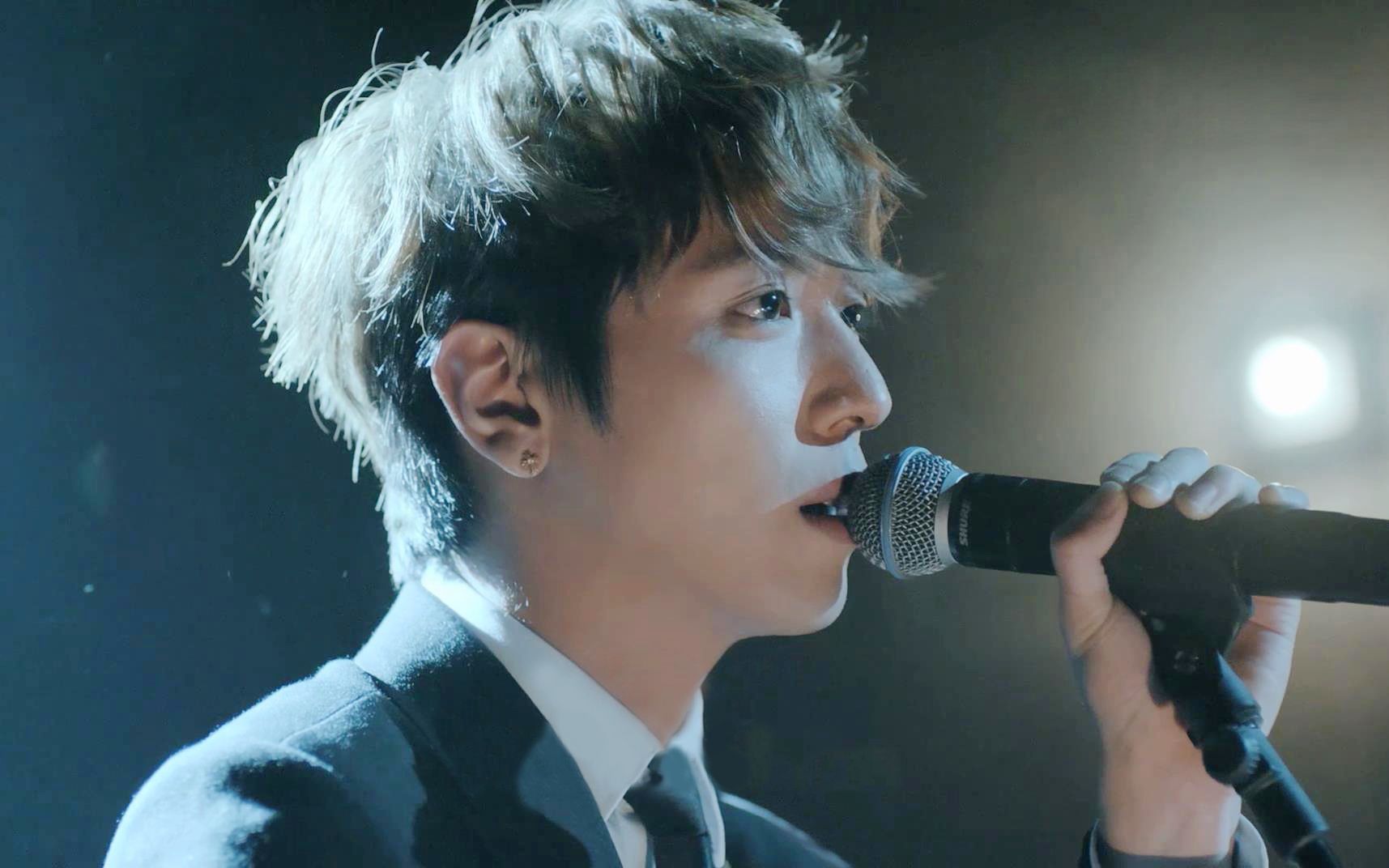 郑容和李弘基合唱《原来是美男》主题曲