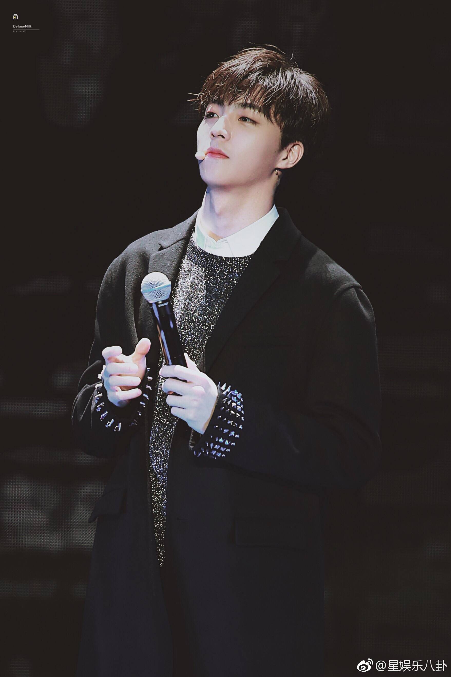 陈立农粉海 陈立农咪咕次元盛典饭拍图:农农一身