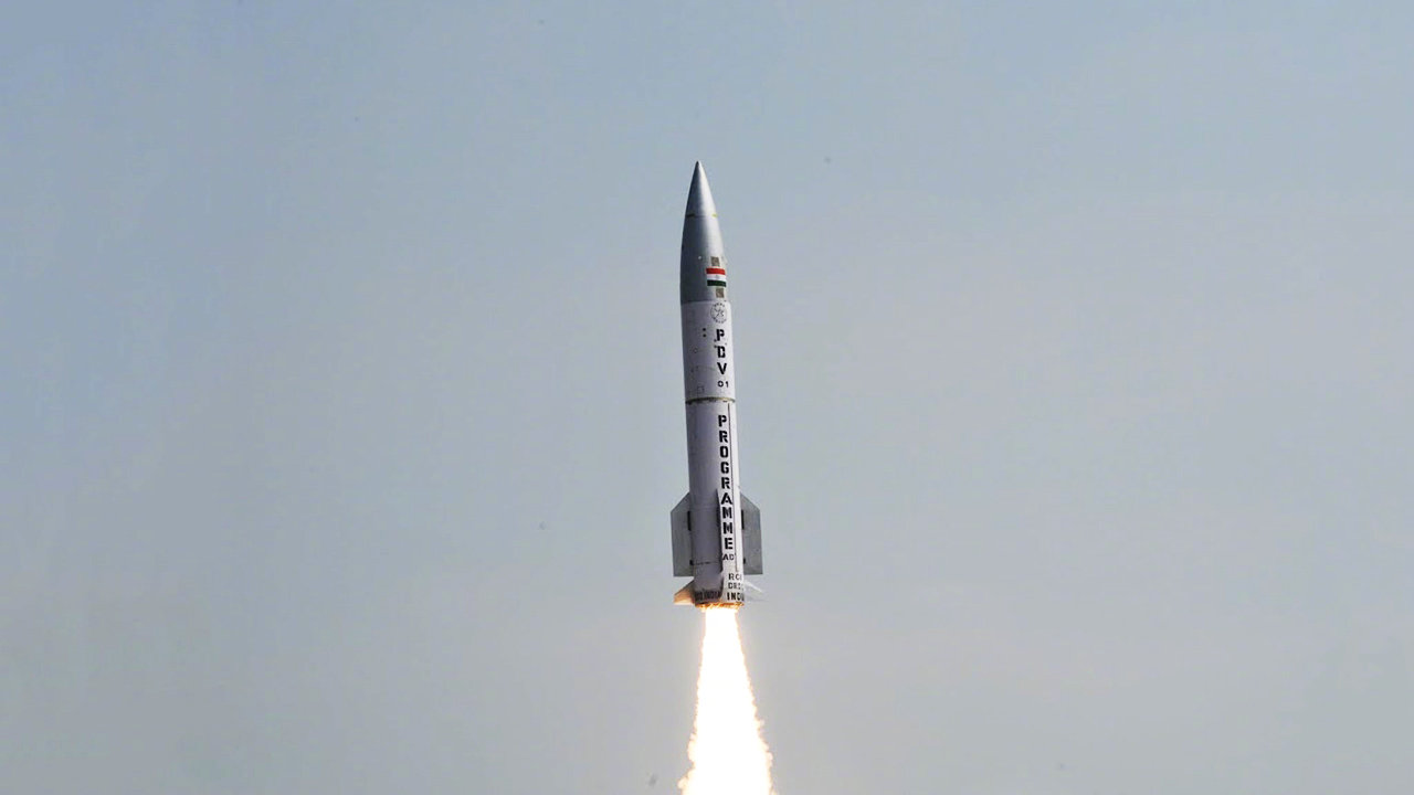 但印度不少分析人士推测,击落的是运行在300公里leo轨道上的microsat