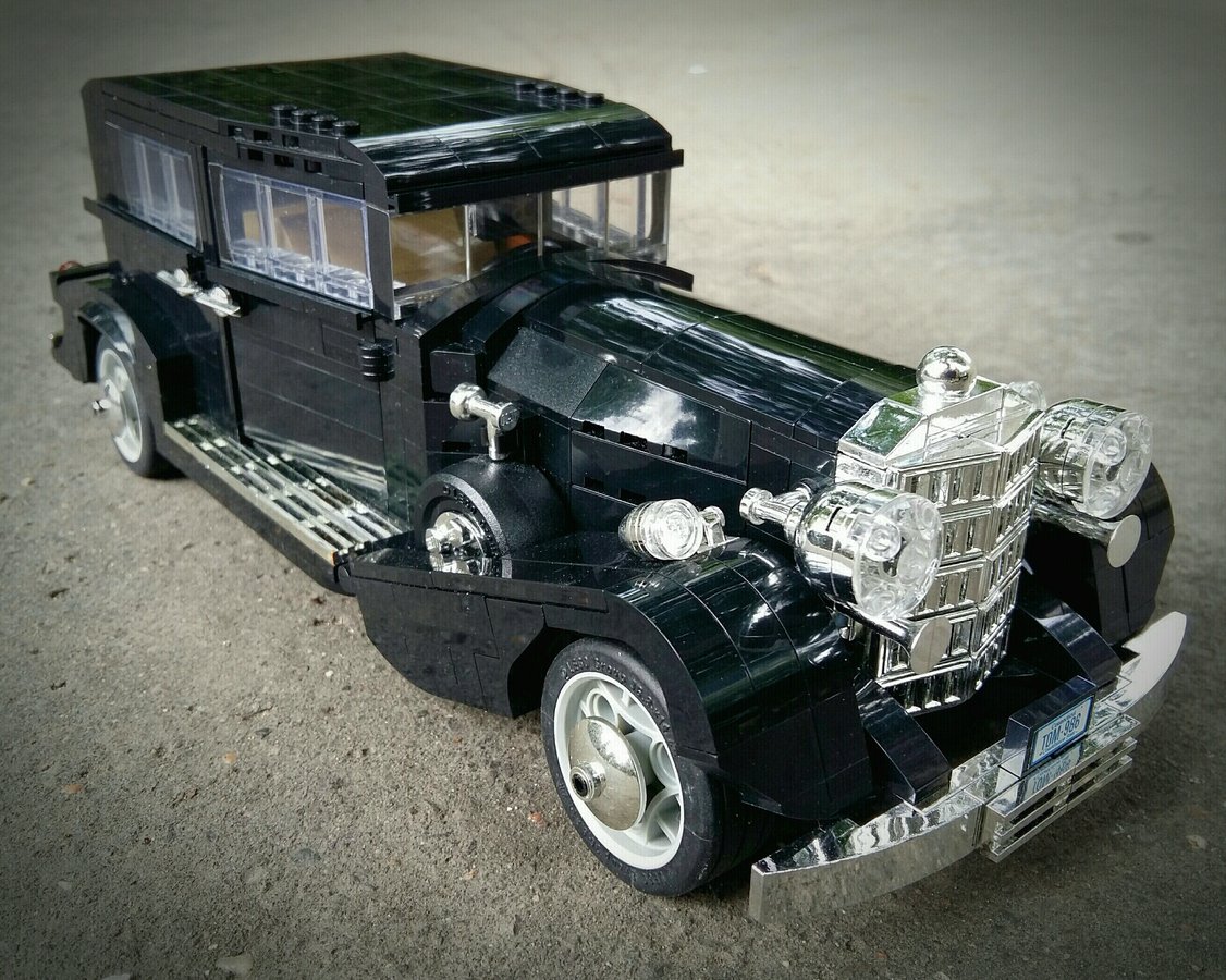 外国车迷设计和组装的1933年凯迪拉克355c乐高版
