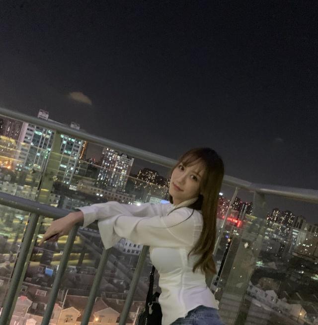 斗鱼国服第一女刺客南波儿参加游戏活动,曾打赌输掉直播卸妆