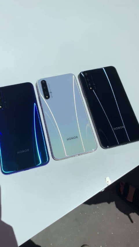 蝶羽纹理设计荣耀20s三色真机实拍