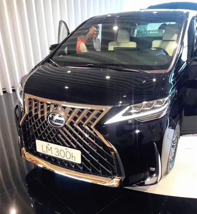 MPV界的“劳斯莱斯”来了，车长超5米，4/7座任选，会加价多少？