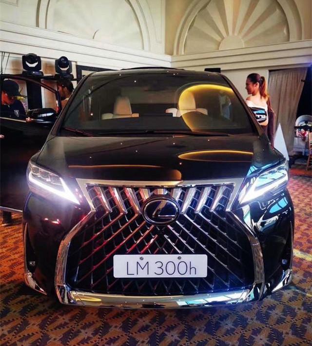 MPV界的“劳斯莱斯”来了，车长超5米，4/7座任选，会加价多少？