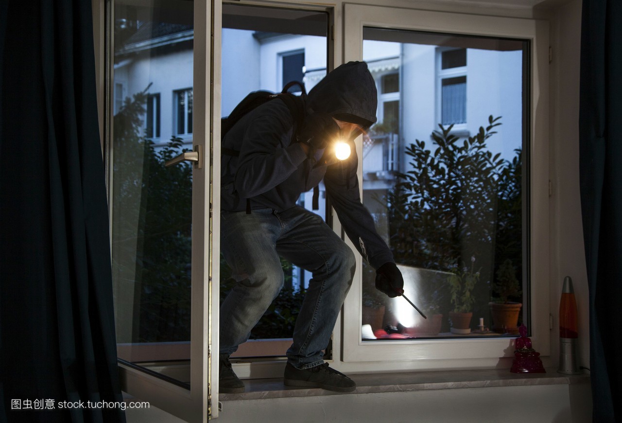 小偷偷电瓶被电死,法院却判车主赔5万,网友:天理何在