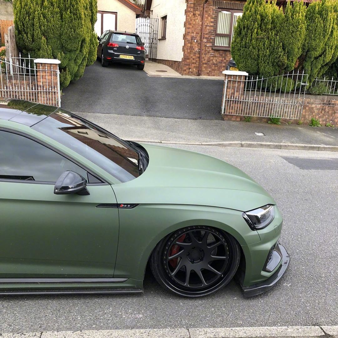 哑光绿奥迪rs5这军绿色超级超级喜欢
