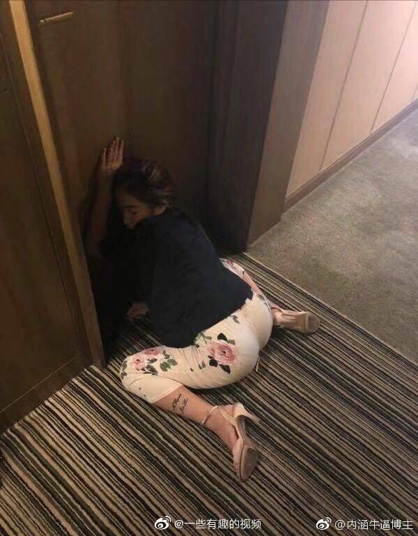 女同事喝多了该怎么办