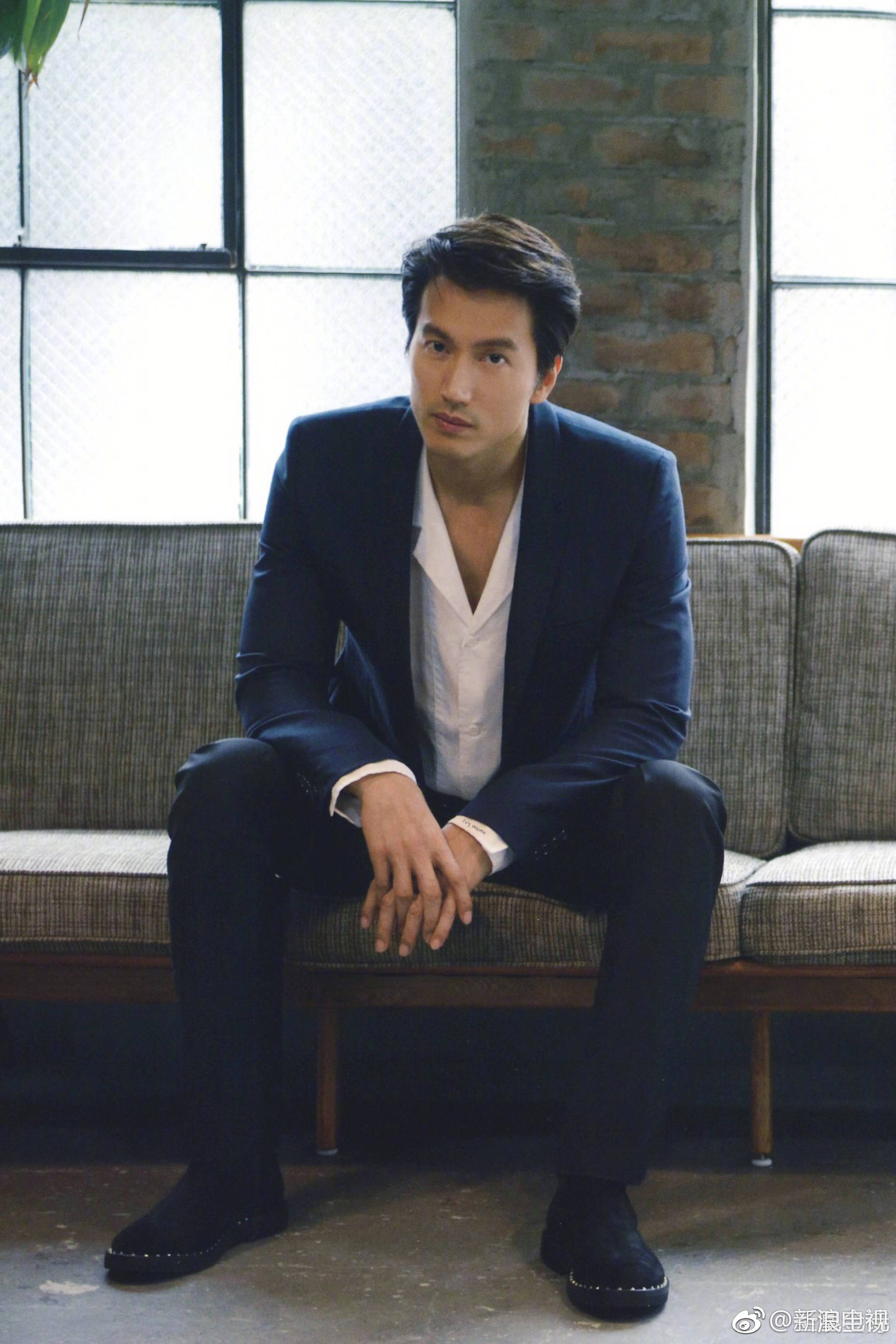 12月30日,有媒体爆料言承旭与男星田家达在酒店同住5天