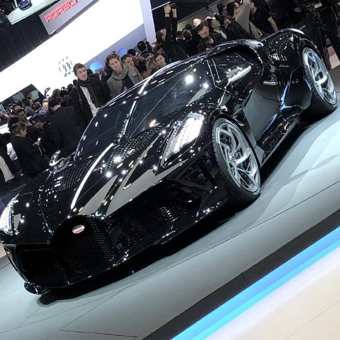 布加迪 la voiture noire 这两天是不是被这匹龙霸屏了?