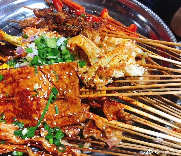 夜宵就要有个夜宵的样子 比如这样 约上朋友夜宵走起