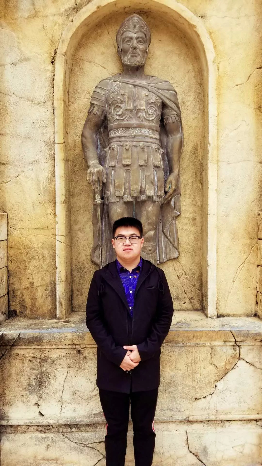 新声| 翘首而立,卓拔于群——宋立群