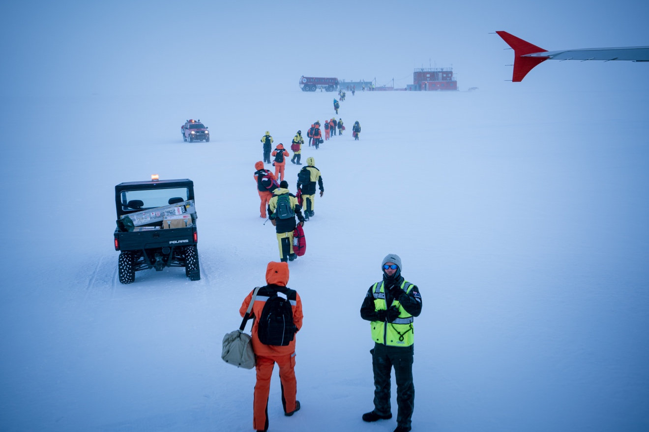 人在南极,探索无限