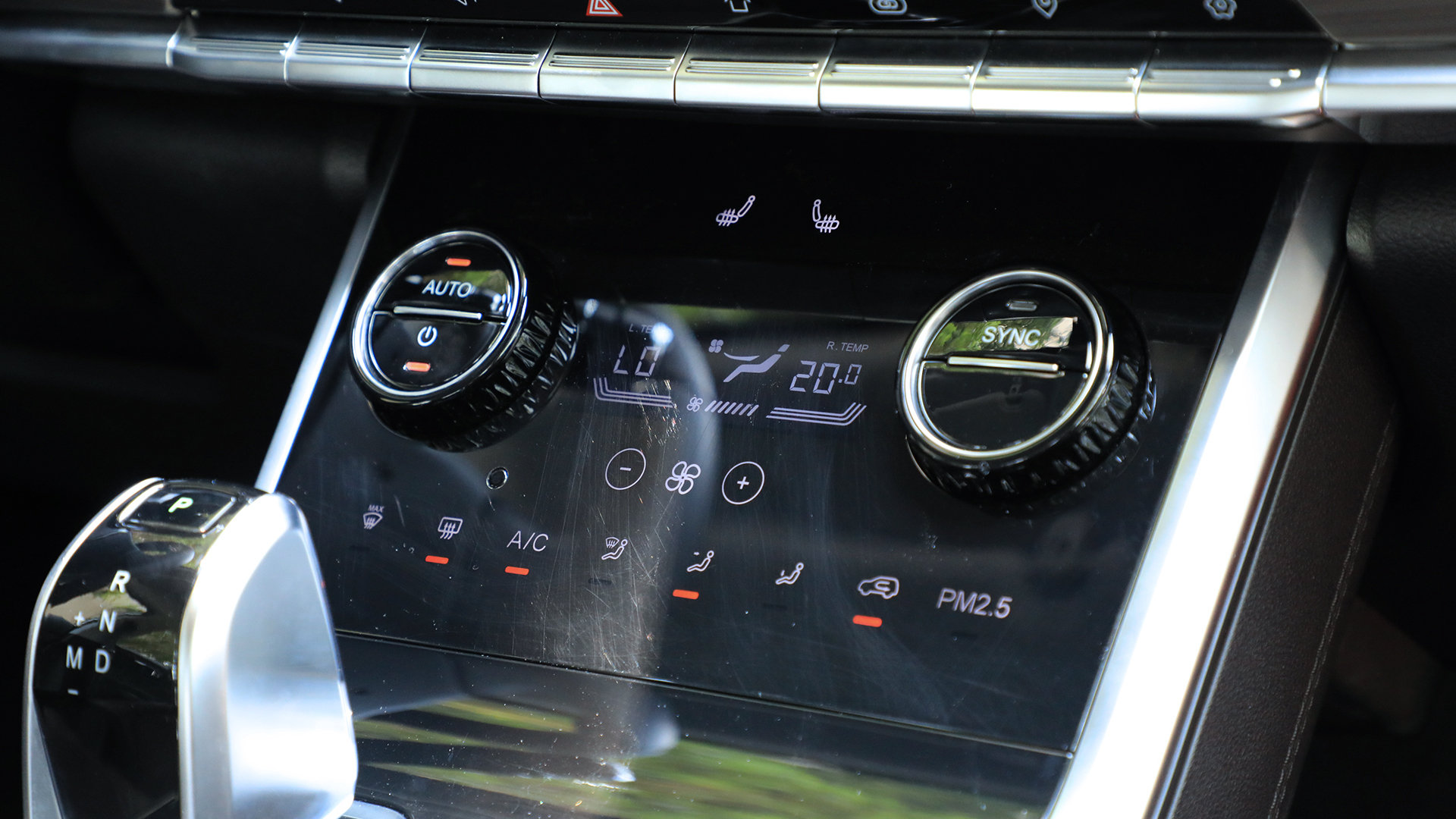 换装全新1.6t,车机交互更智能!抢先试驾全新一代瑞虎8-新浪汽车