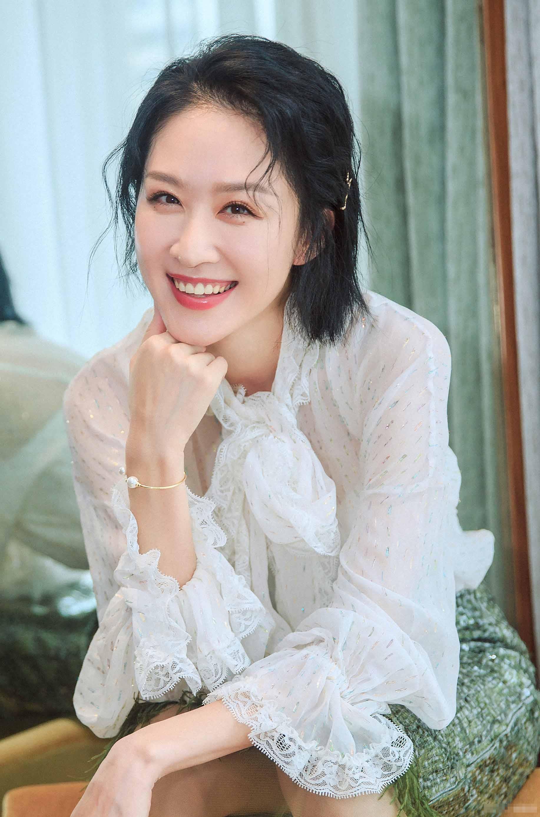 二度合作,成为颜值担当,出道12年零绯闻|枕上书|张雯|热巴_新浪新闻