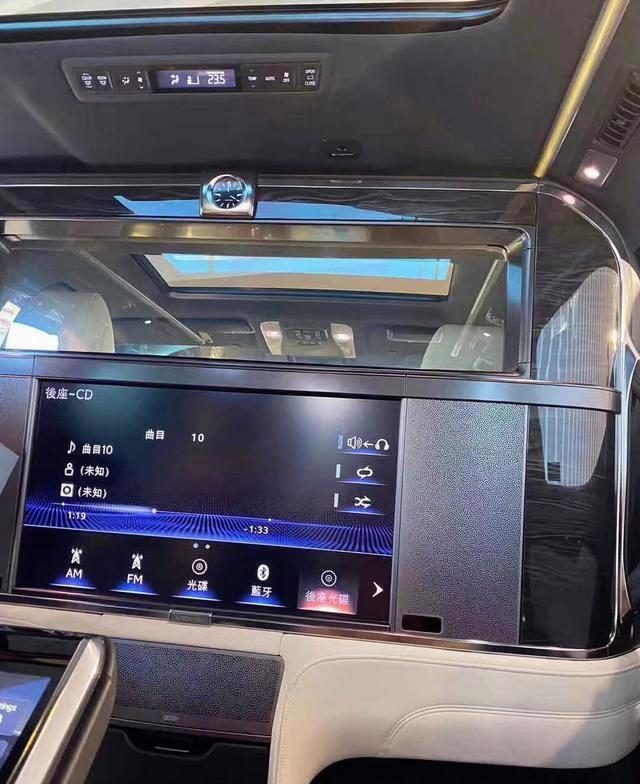 MPV界的“劳斯莱斯”来了，车长超5米，4/7座任选，会加价多少？