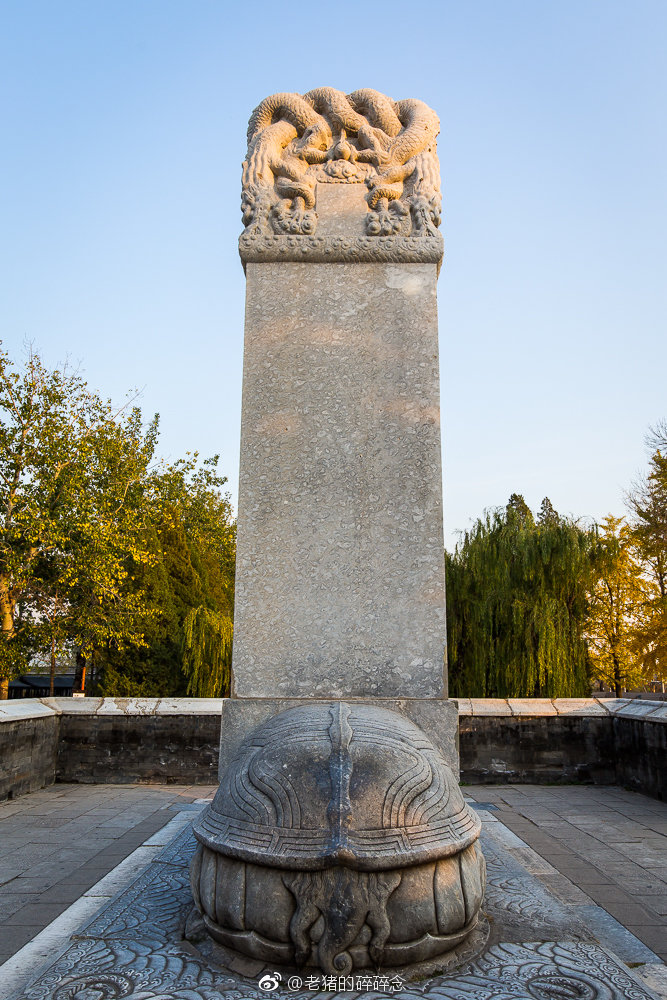 实拍定陵神功圣德碑