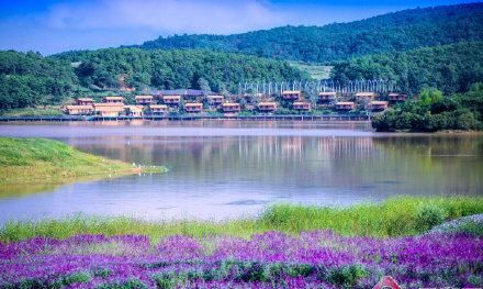 昆明寻甸凤龙湾特色小镇引客来