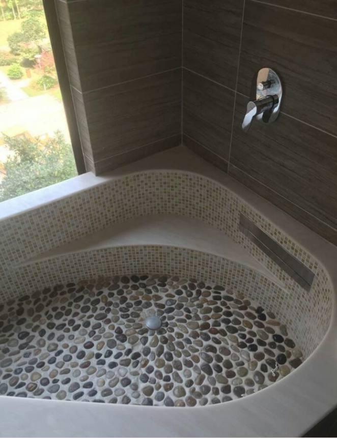 老公在浴室做了个"小改动"! 浴缸都不用买了, 泡澡还能按摩!