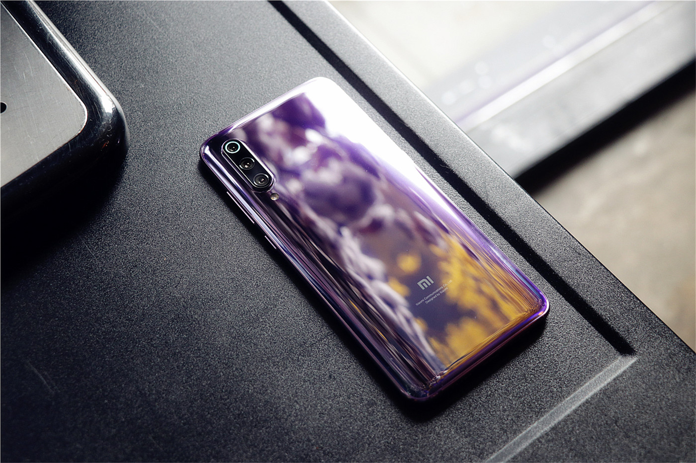 一文看懂小米9机身配色黑科技:采用身份证同款工艺