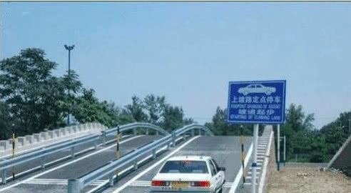 手动挡汽车上坡的时候到底应该挂几档?老