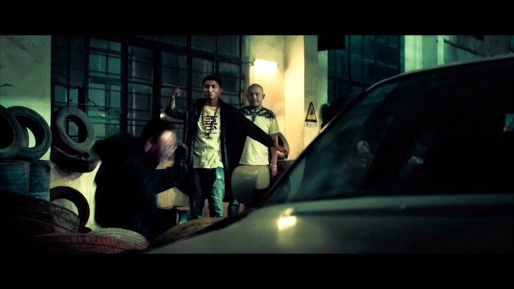 中国云南人,矣进宏,身高178。