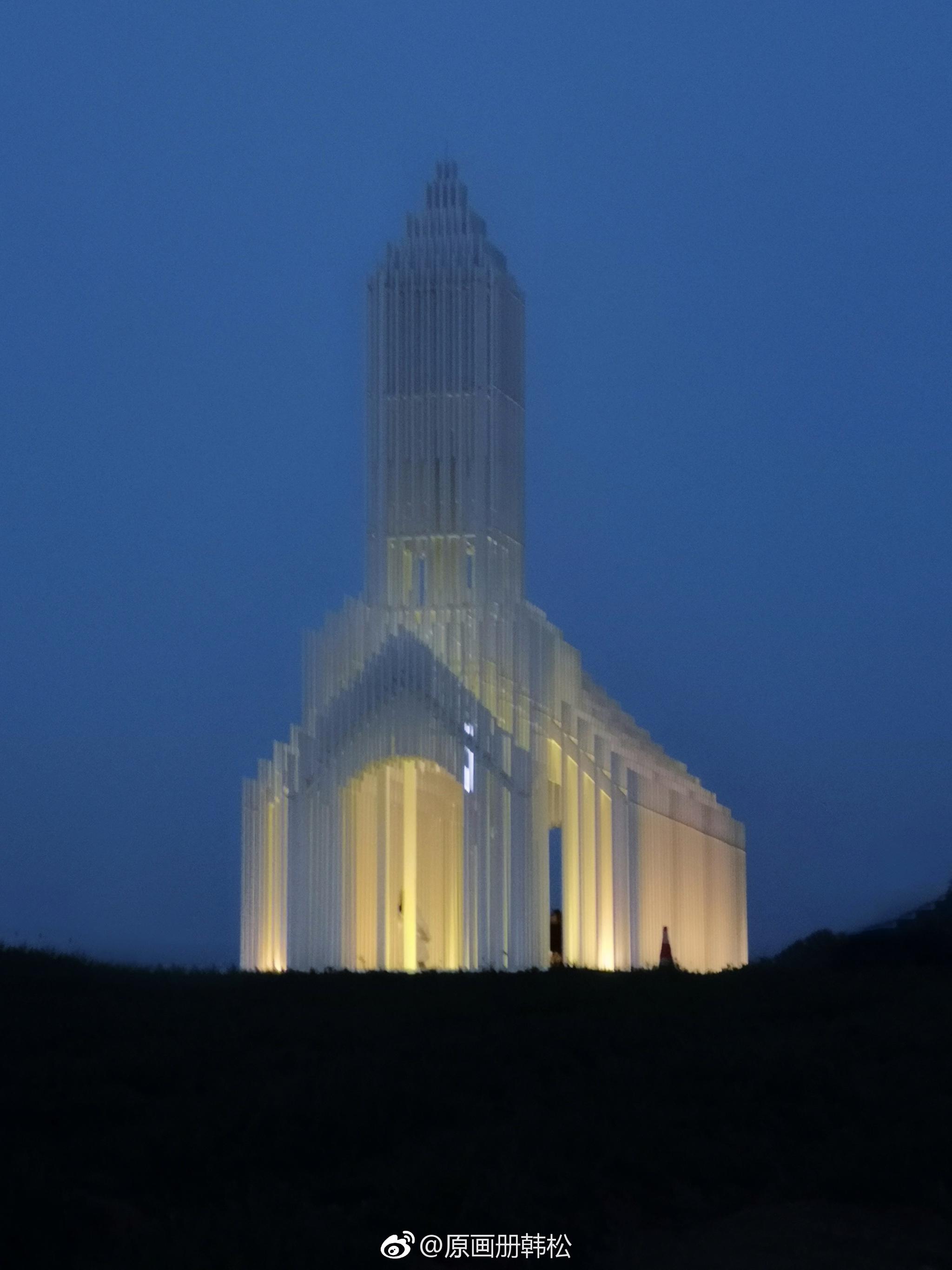 成都郊外消失的教堂本质上是一个景观构筑物