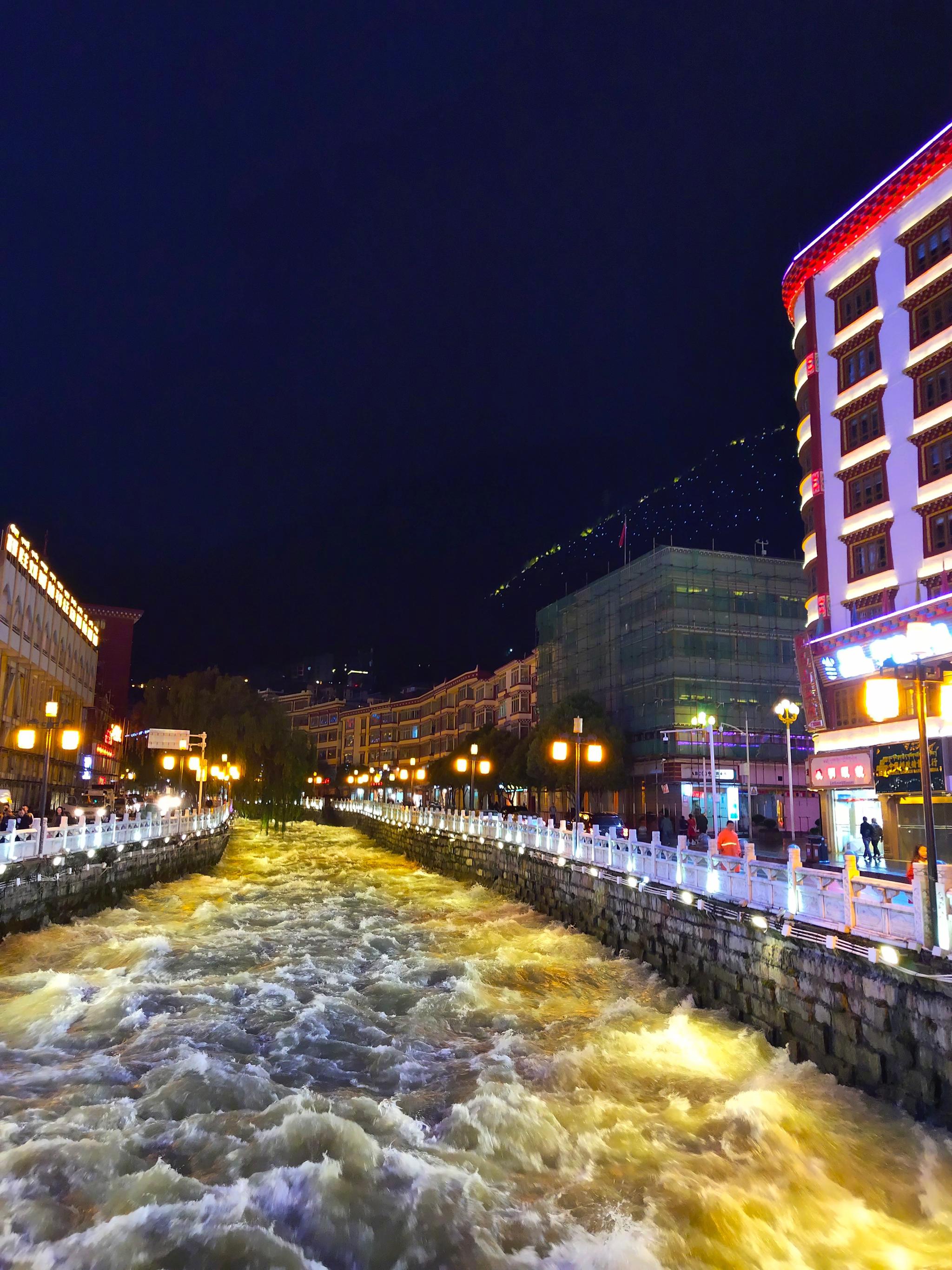 以前只听过康定情歌跑马溜溜的山上一朵溜溜的云哟