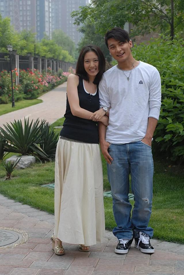 当年凭《家,n次方》她也小红了一阵子,但没过多久关于她隐婚的消息就