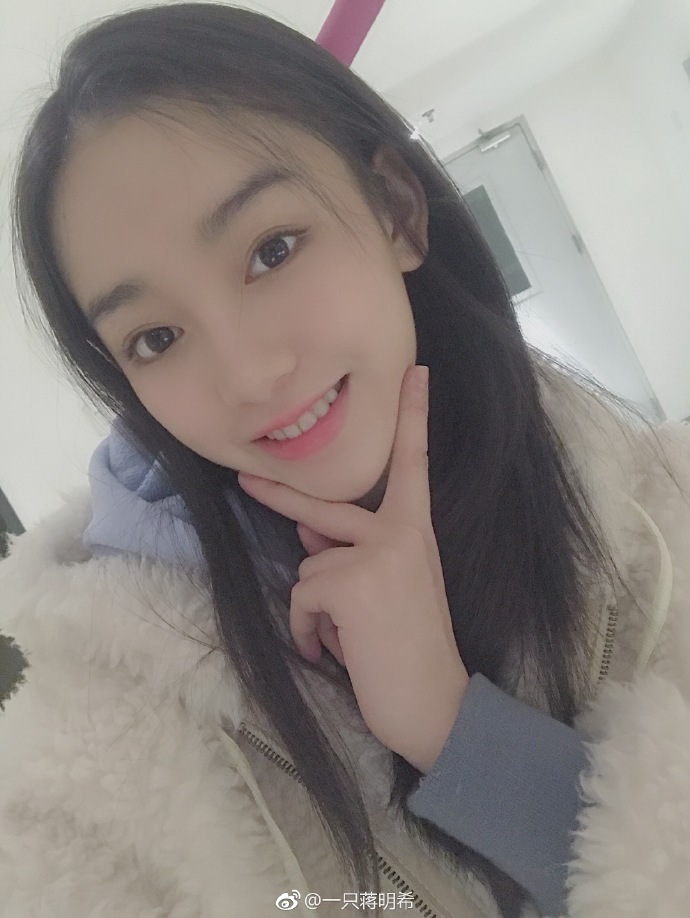 灵超何洛洛陈涛今年会做校友吗?