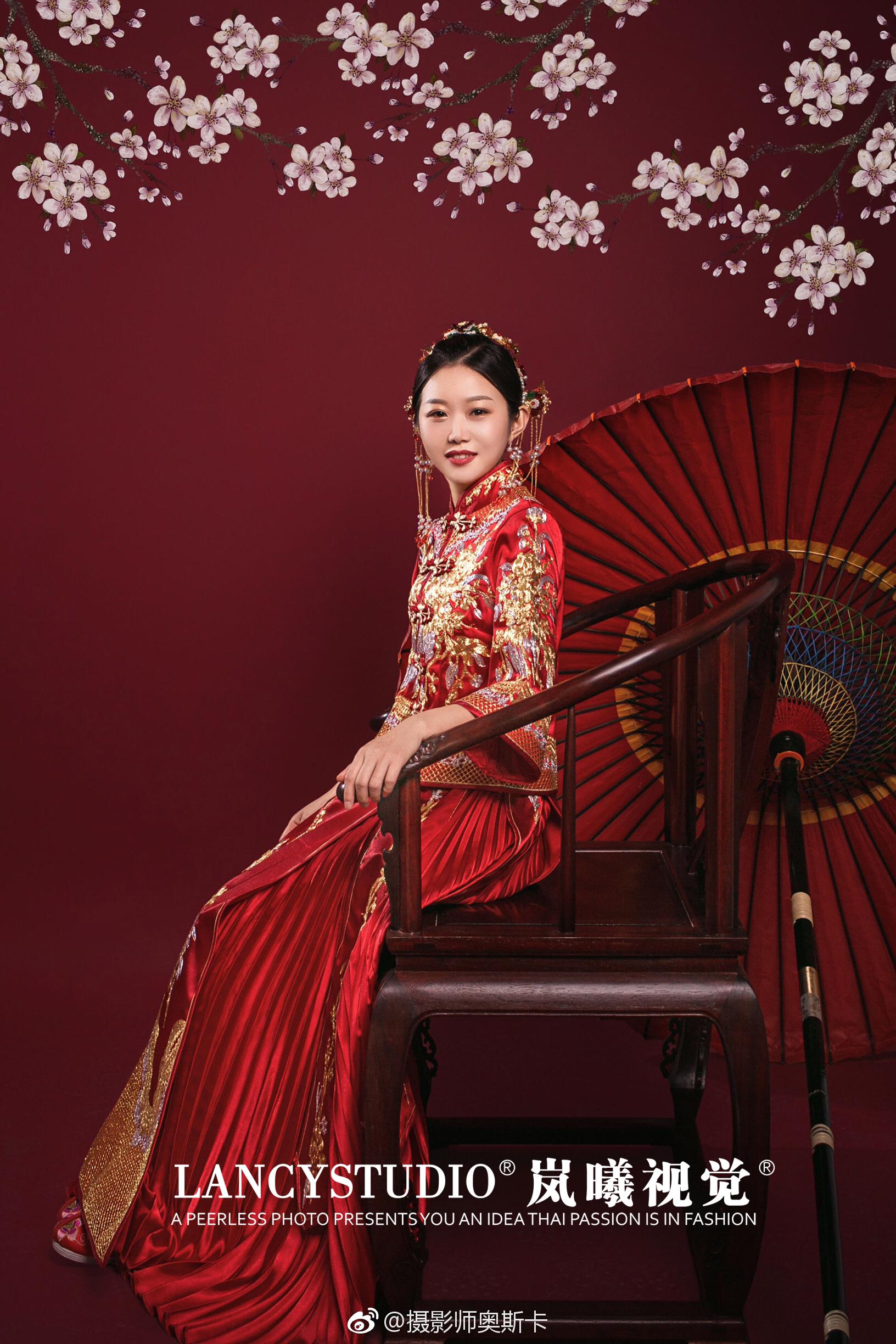 我觉得每一对新人还是要有一套中国风的婚纱照的|婚纱照|中国风|新人