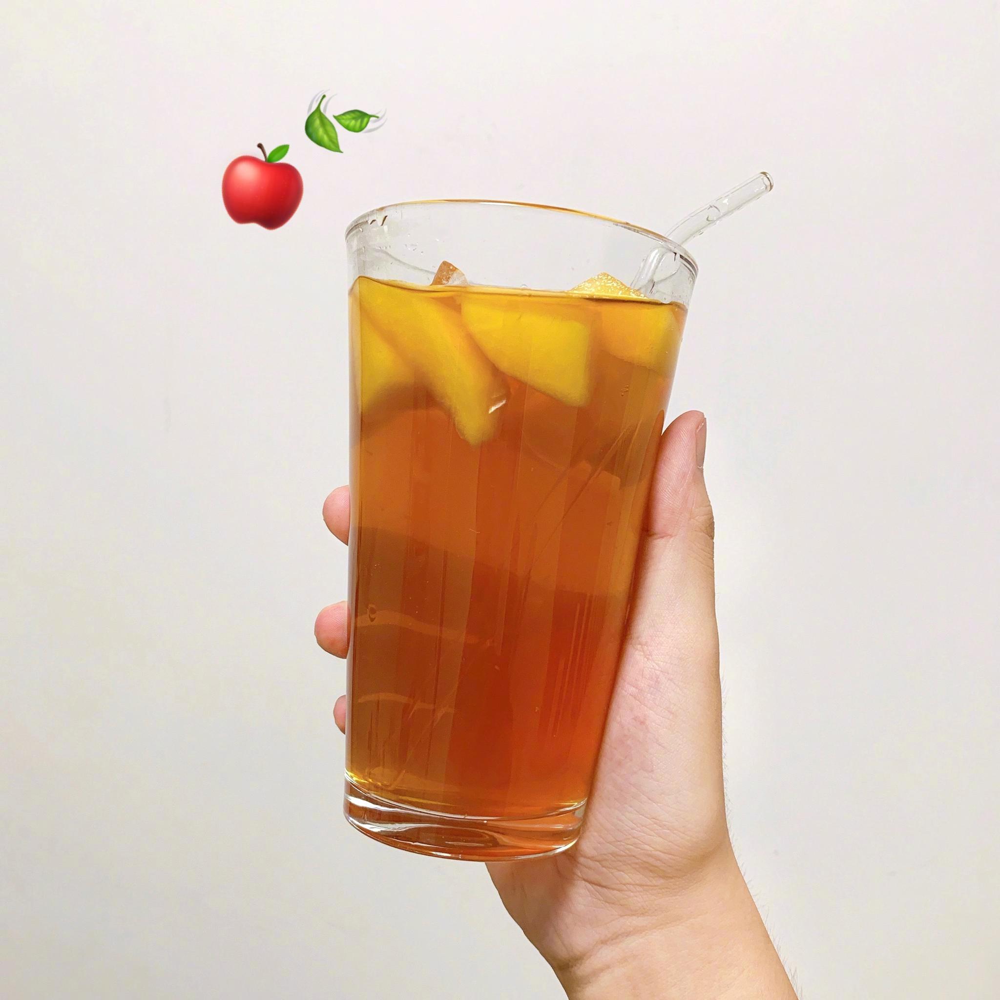 自制蜂蜜苹果红茶!冰冰凉凉的红茶里融入苹果香气