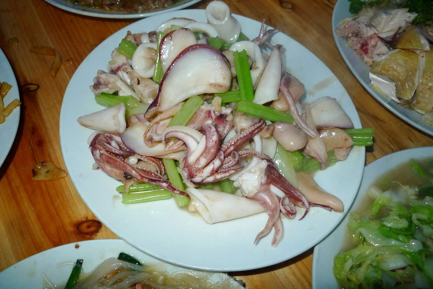 湛江新居入伙日,亲戚招待兼工作午餐,都几丰富
