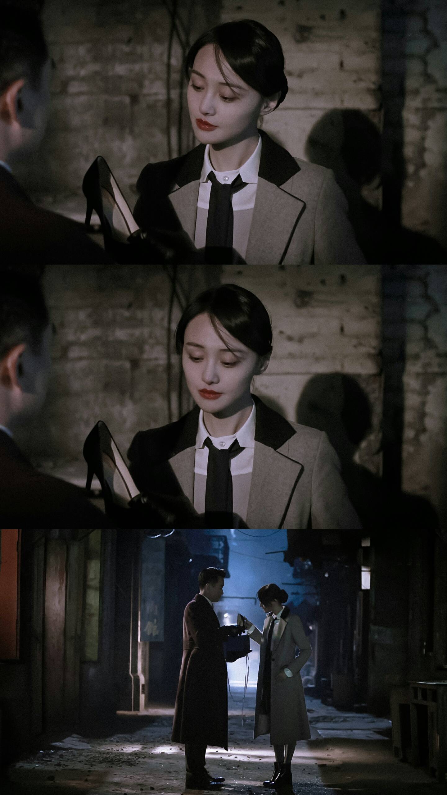 看一下郑爽在《绝密者》中的造型,拿枪的小爽好a