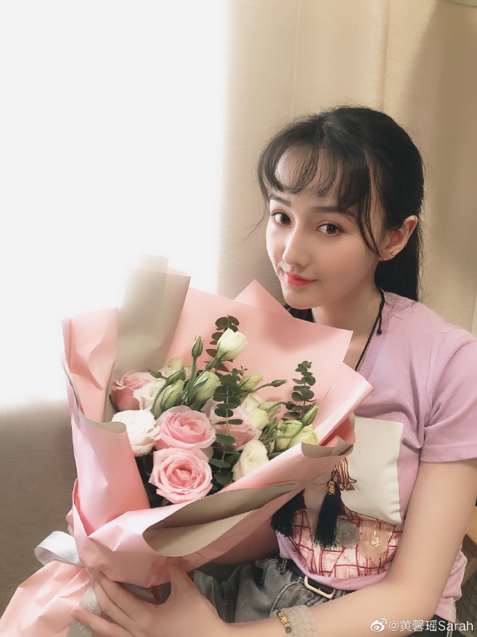 郑爽遭遇碰瓷,于正出声维护旗下艺人,内涵郑爽演技差还整容|黄馨瑶