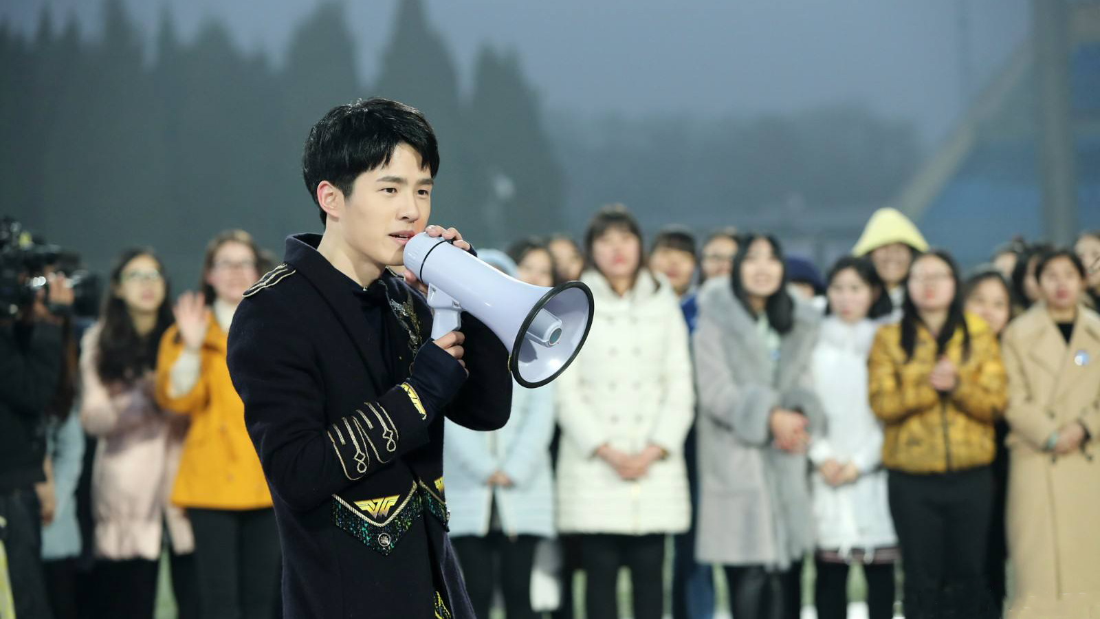 刘昊然跑调 灵魂歌者刘昊然金曲合集!这傻憨憨的样子太可爱了