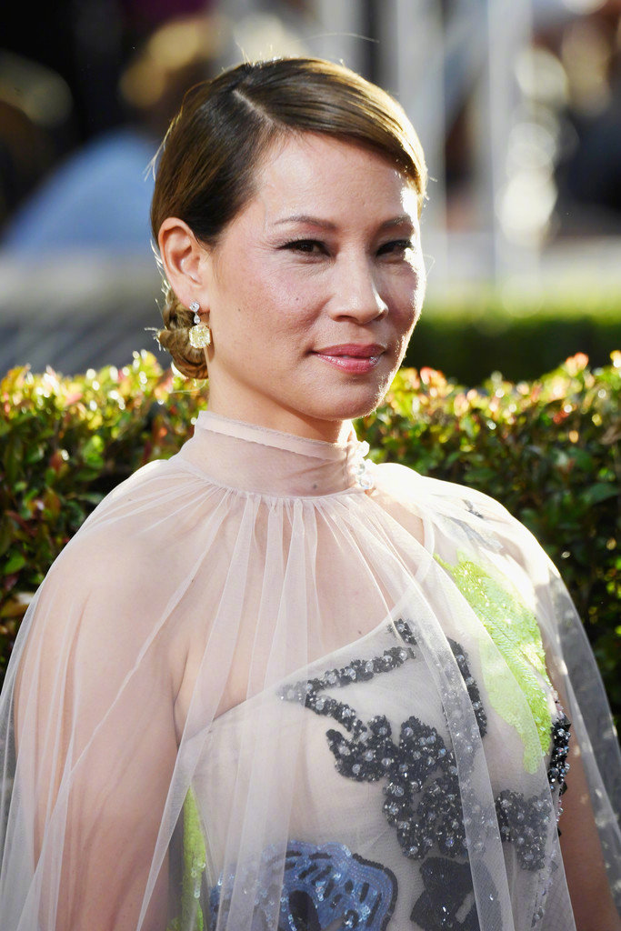 出席颁奖典礼和instyle after party的华裔女星刘玉玲 lucy liu