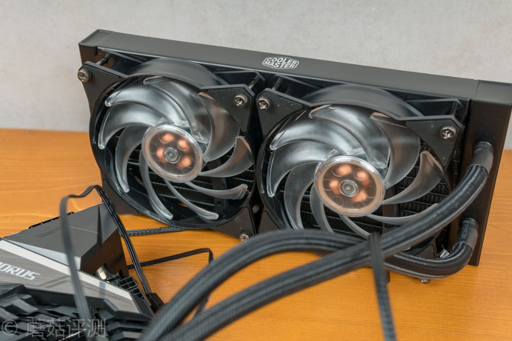 240冷排也能镇压9900k酷冷至尊冰神b240argbcpu水冷散热器