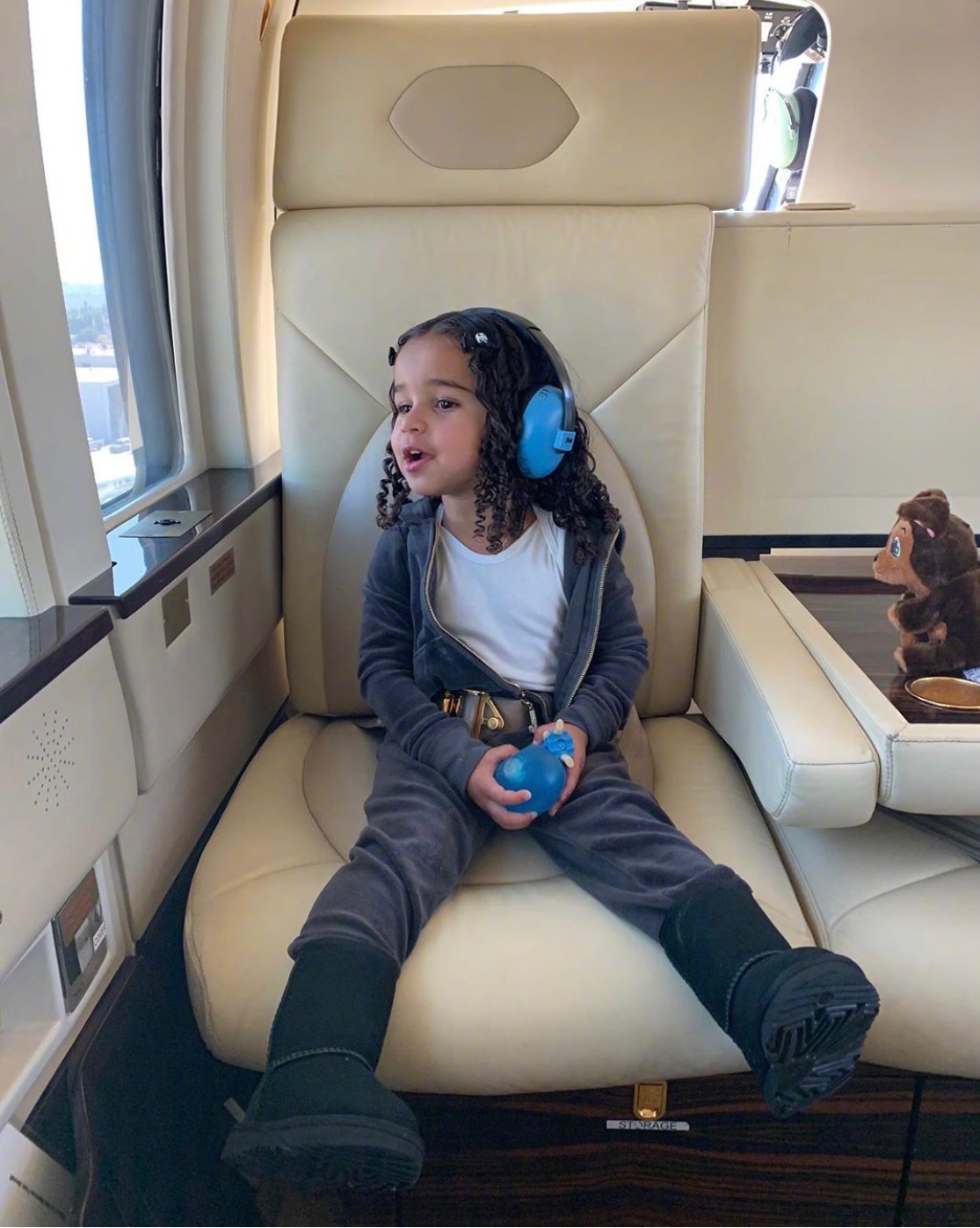 肯豆kendall jenner的哥哥rob kardashian与前女友blac chyna的女儿dr