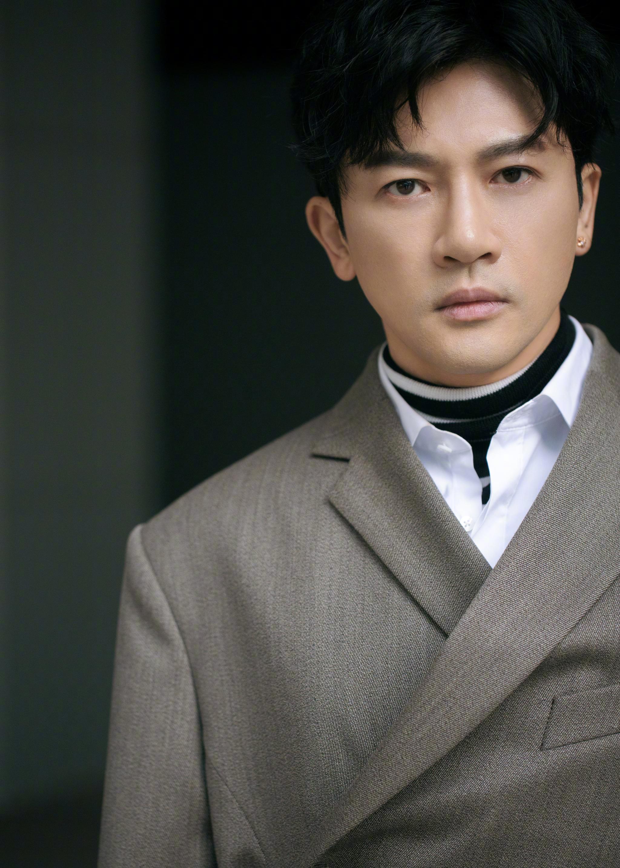 今天,出席第28届中国金鸡百花电影节开幕式的@苏有朋