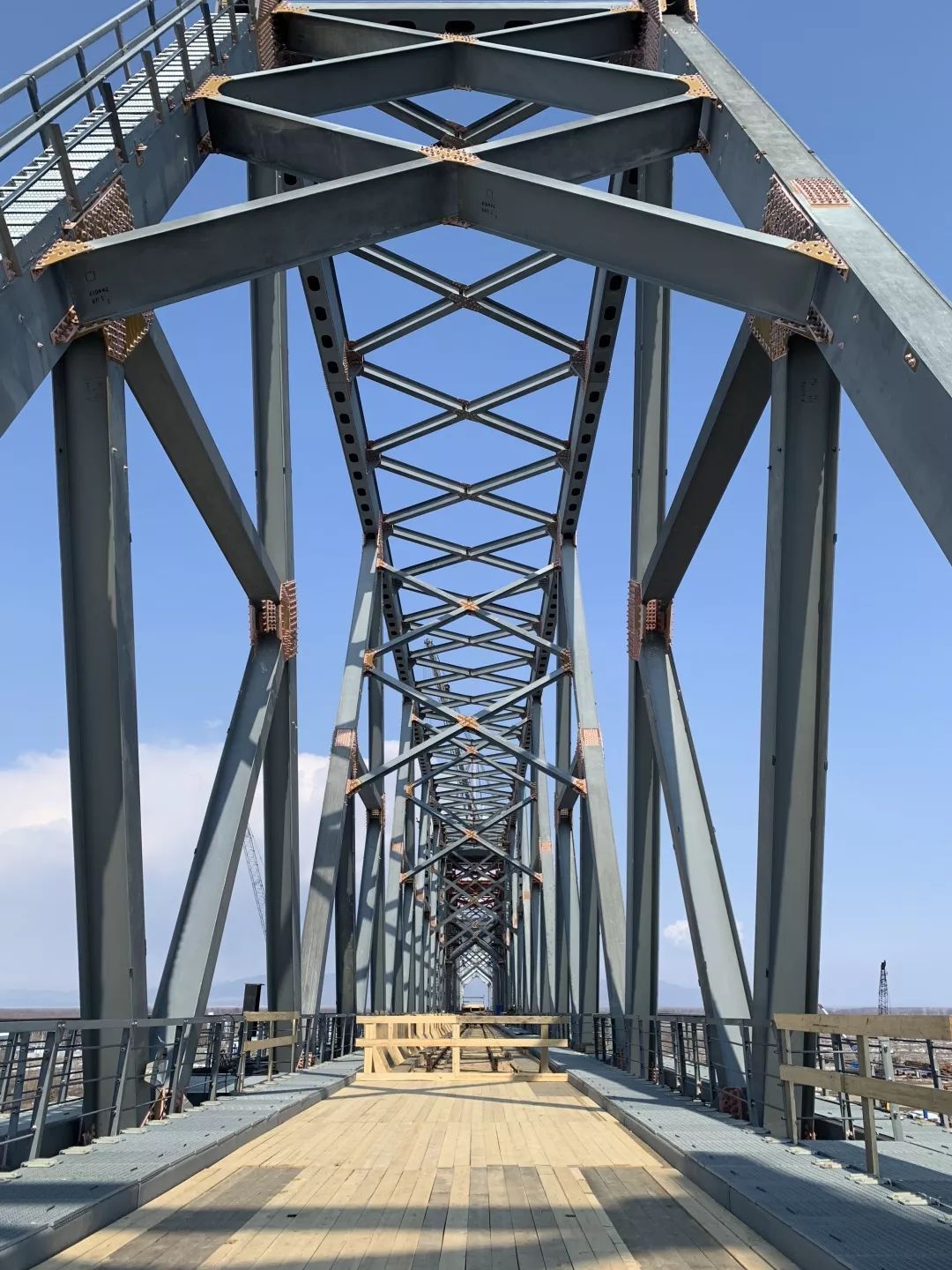 直播来了同江中俄跨江铁路大桥合龙想看的点进来