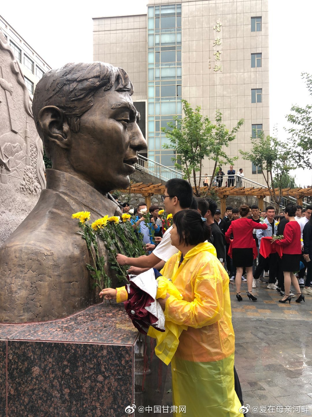 杨力烈士雕塑落成揭幕仪式,窦家山是兰州战役重要战场的史实与兰州