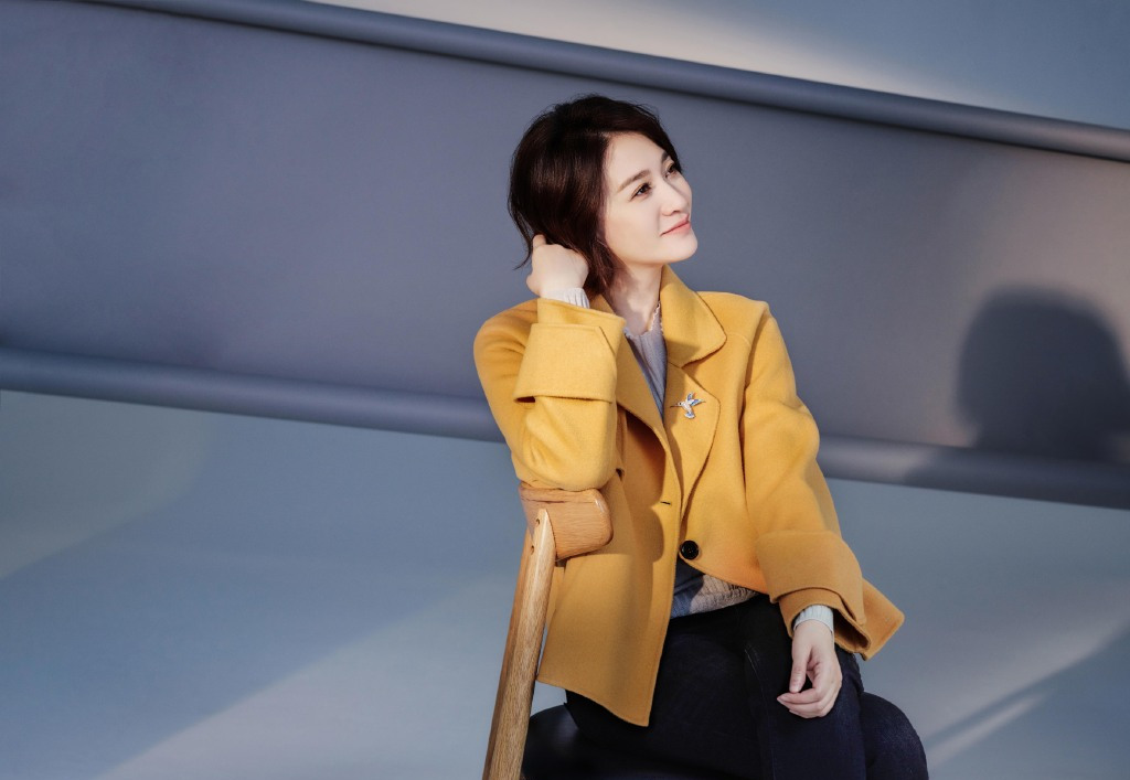 李小冉终于剪对发型了,只换款波波头气质都不一样