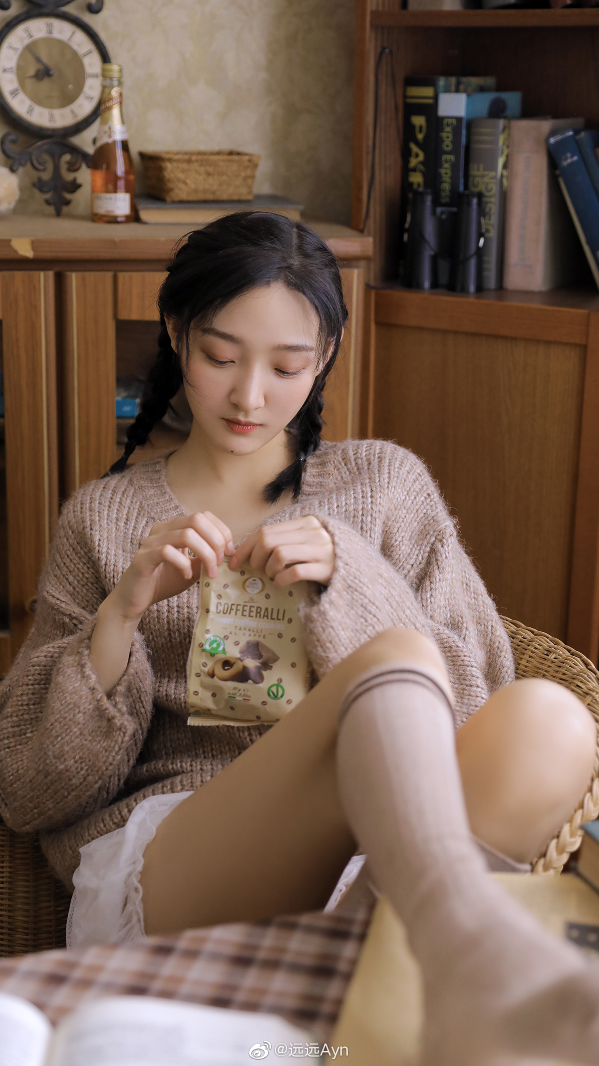 巧克力女孩 @李羽桐lyt 939394957515 9