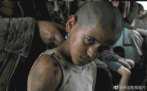 《焦土之城》是一部由丹尼斯·维伦纽瓦执导