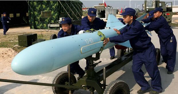 鹰击-83是末端超音速反舰导弹